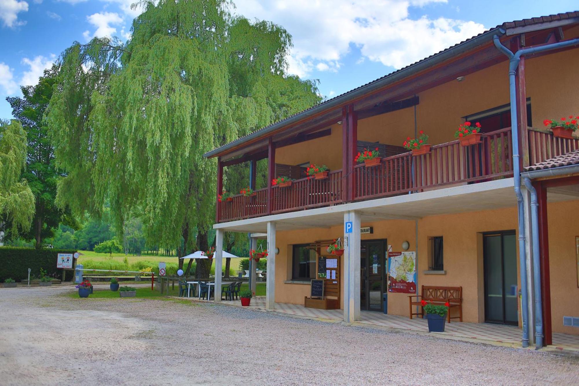 Complexe Les 4 Saisons Hotell Oust Eksteriør bilde